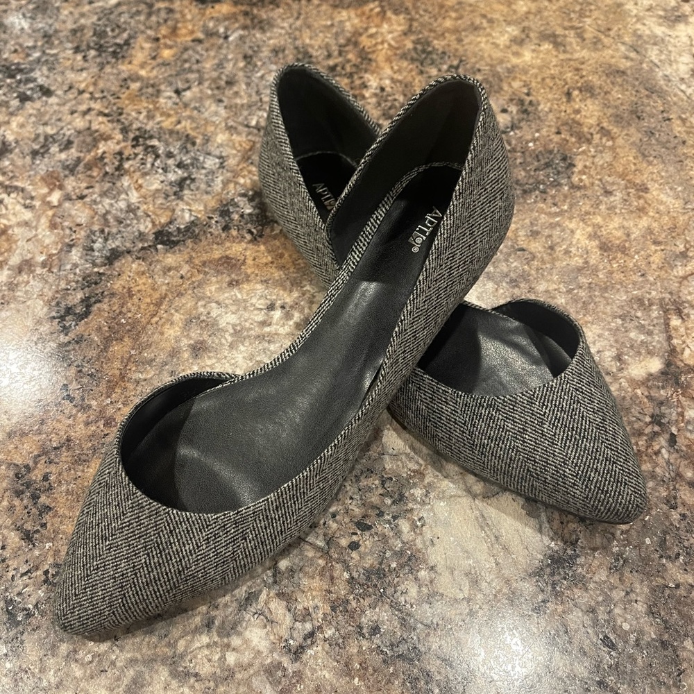 New Apt 9 tweed flats